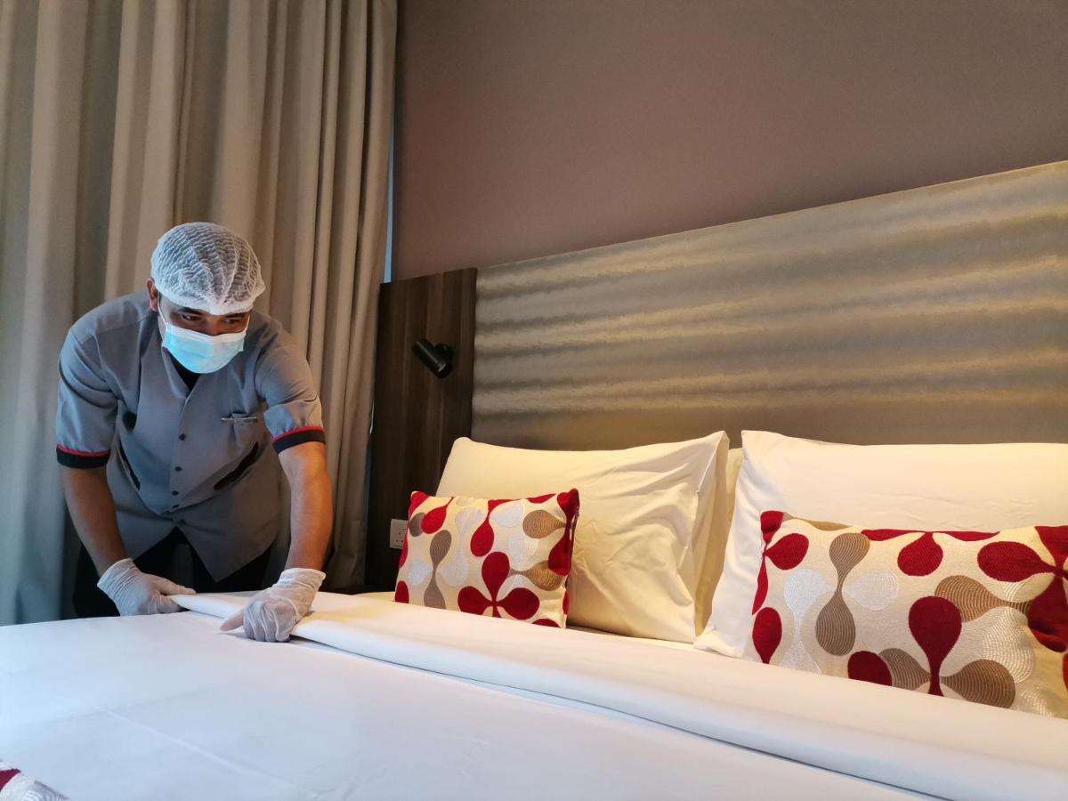 Ramada Suites By Wyndham Kuala Lumpur City Centre Eksteriør billede