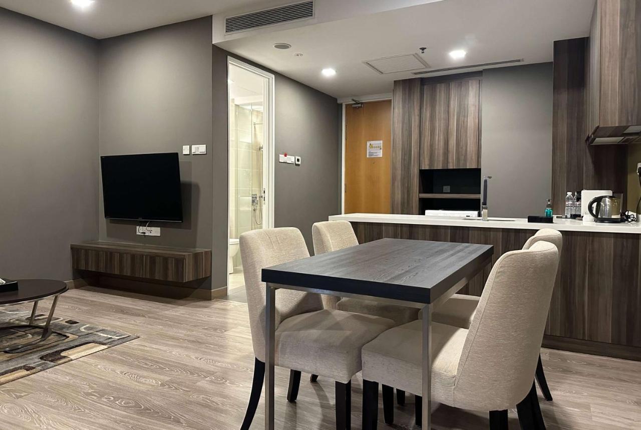 Ramada Suites By Wyndham Kuala Lumpur City Centre Eksteriør billede